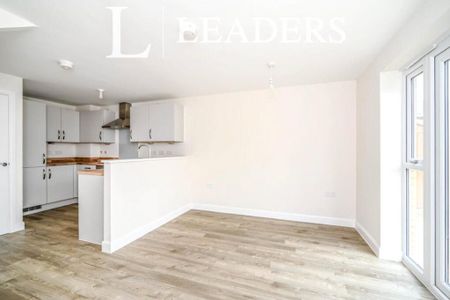 4 bedroom townhouse to rent - Photo 2