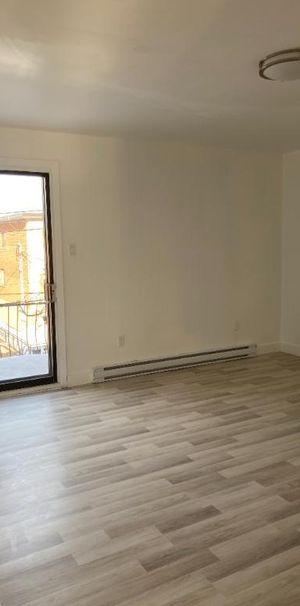 Grand 6 1/2 'a louer - Photo 1