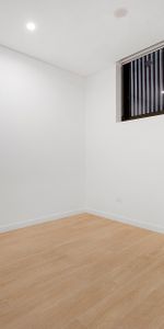 2 bedroom apartment - 25% below market rent - Photo 3