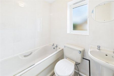 2 bedroom end of terrace house to rent - Photo 4