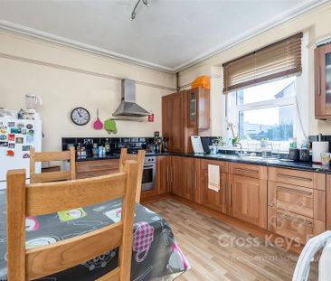 2 bedroom semi-detached house to rent - Photo 4