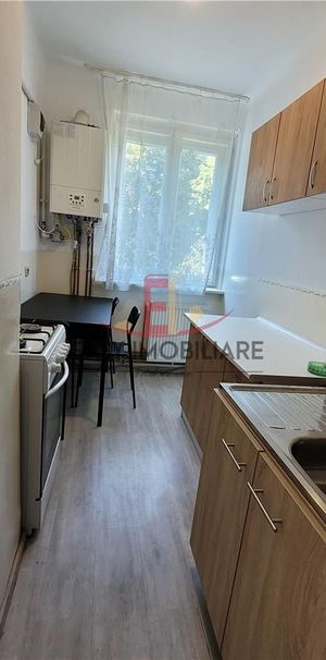 Apartament 2 camere , Decomandat , Moca , Semi-Central - Photo 1