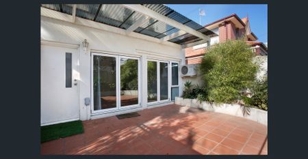 Move in for Christmas! - Position Perfect - Photo 5