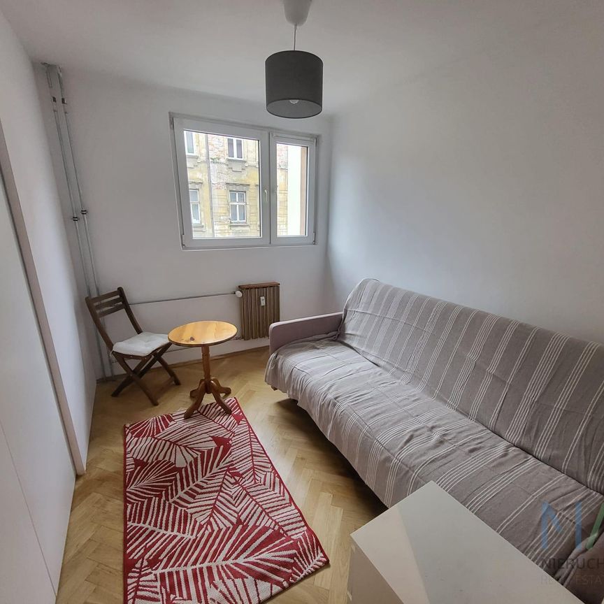 Mieszkanie dwupokojowe z bloku z windą przy ul. Strowiślnej - Photo 1