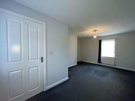 Star Carr Road, Cayton, YO11 - Photo 5