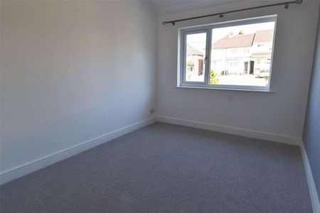 Coombes Lane, Birmingham, West Midlands, B31 - Photo 4
