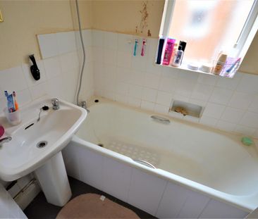 Beaconsfield Road - Photo 4