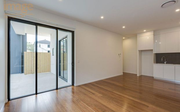 DON'T MISS OUT ON THIS BEAUTIFUL UNIT!! - Photo 1