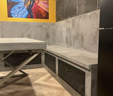 Stunning newly renovated House Share Room 2 - Photo 2