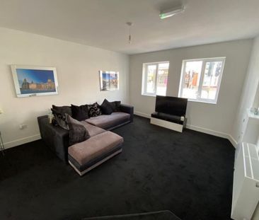 Room in a Shared House, Wallasey Road, CH44 - Photo 1