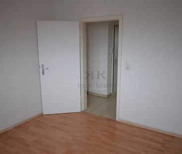 Kleine helle 2-Raumwohnung mit Einbauküche in Moers-Holderberg! - Photo 1