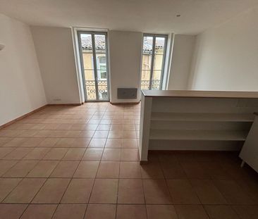 Location Appartement 3 pièces 65m² NIMES 30000 - Photo 6