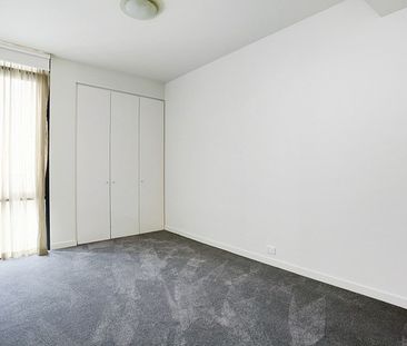 1002/582 St Kilda Road, Melbourne VIC 3004 - Apartment For Rent | D... - Photo 5