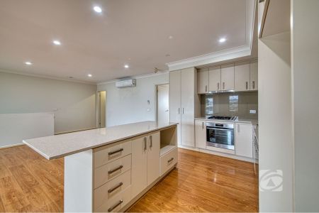 EFFORTLESS LIVING IN A PRIME LOCATION! - Photo 5