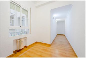 Calle de Pilar de Zaragoza, Madrid, Community of Madrid 28028