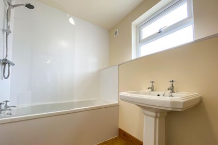 Raglan Place, Burnopfield, NE16 - Photo 5