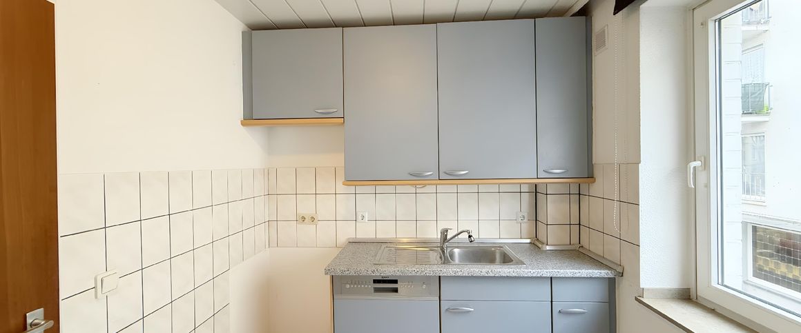 HELLE 2-ZIMMERWOHNUNG ZU MIETEN! - Photo 1