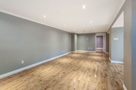 For Lease - 2142 Parkway Drive Unit# Lower, Burlington, Ontario - Photo 4