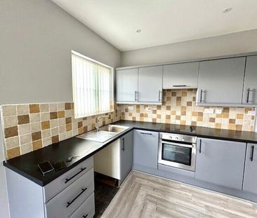 Majestic Court - Photo 1