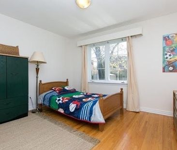 For Lease - 141 Elvaston Drive Unit# Main Fl, Toronto, Ontario - Photo 2