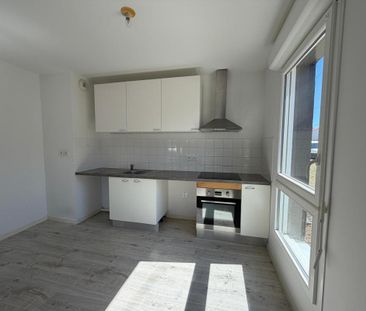 Location Appartement 3 pièces 57m² BOUGUENAIS 44340 - Photo 3