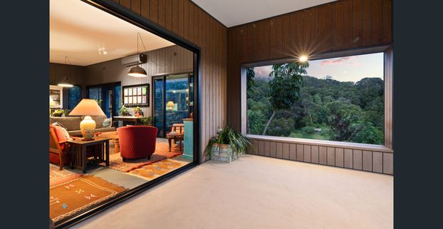 Architect Built 2 Bed House + study (no door) with Detached Studio - Stunning Views - Photo 1