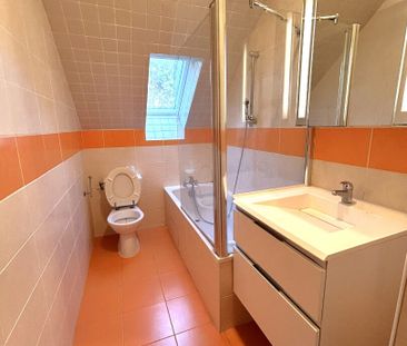 Location Maison 5 pièces 80m² - Photo 3