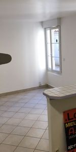 Location Appartement 3 pièces 56m² - Photo 3