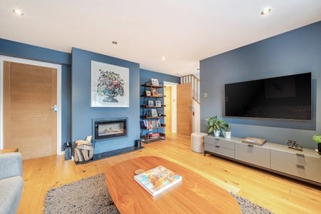 3 bedroom detached house to rent - Photo 2