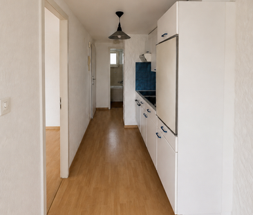 Charmant 2.5 pièces de 40m2 au 2ème étage au coeur de la vieille vi... - Photo 3