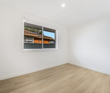 PRISTINE FOUR BEDROOM HOME - Photo 4