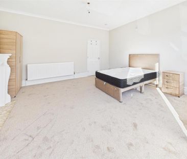 1 bedroom in a house share to rent - Photo 6