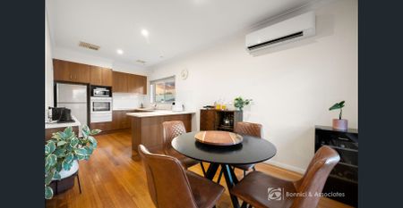 STYLISHLY RENOVATED FAMILY HOME IN PRIME CENTRAL WODONGA LOCATION - Photo 3