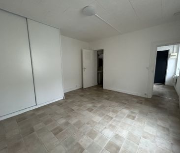 Location Appartement 1 pièce 26m² REIMS 51100 - Photo 2
