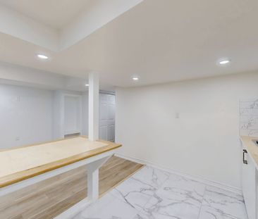 For Lease - 197 Vantage Loop, Newmarket, Ontario - Photo 6