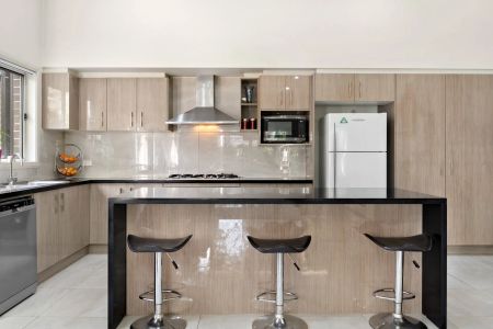 Great Family Home In Ideal Location - Photo 4