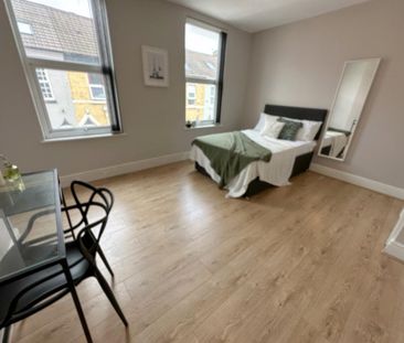 4 bedroom terraced house to rent - Photo 6