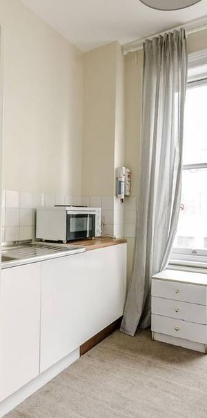 Studio to rent - Photo 1