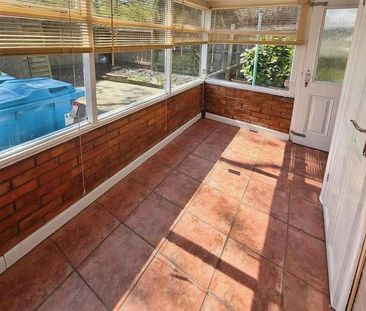 St Peters Avenue, Kettering, NN16 - Photo 4