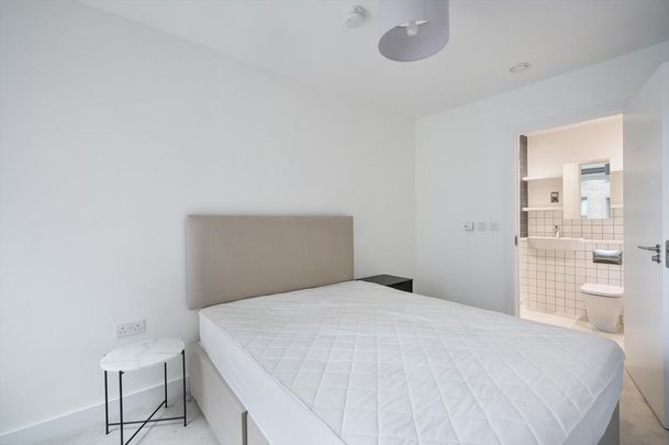 3 bedroom flat to rent - Photo 1