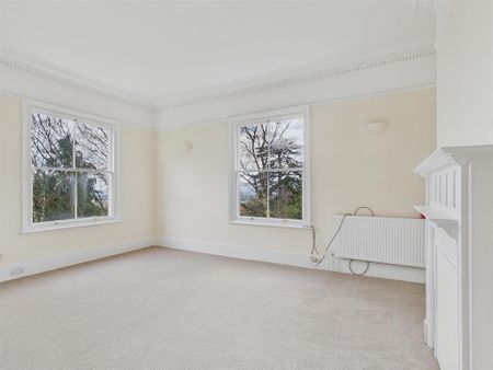 3 bedroom apartment to rent - Photo 2