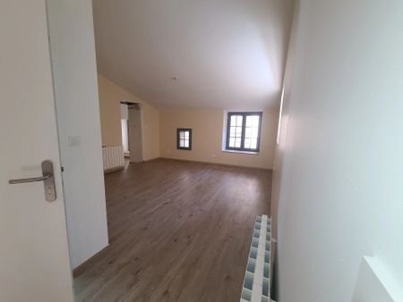 Location Appartement 3 pièces 74 m2 à Romans-sur-Isère - Photo 2