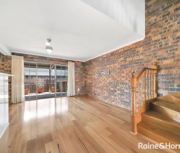 Stylish Townhouse In The Heart Of Wellington Point - Photo 6