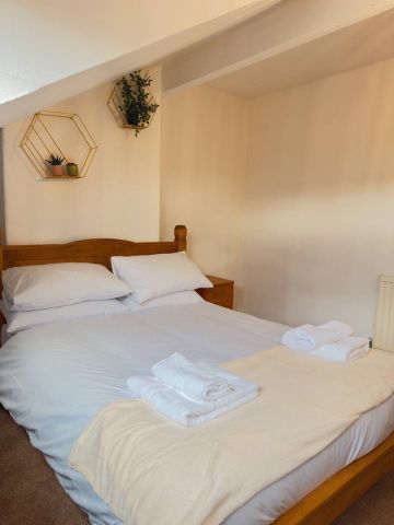 2 Bed Terraced House, Clifton Avenue, LS9 - Photo 2
