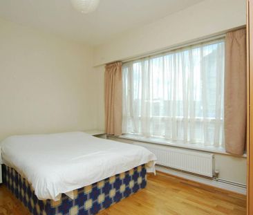 3 bedroom flat to rent - Photo 1