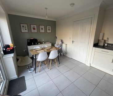 3 bedroom terraced house to rent - Photo 2