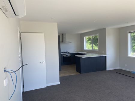 MODERN 2 BEDROOM HOME - Photo 4