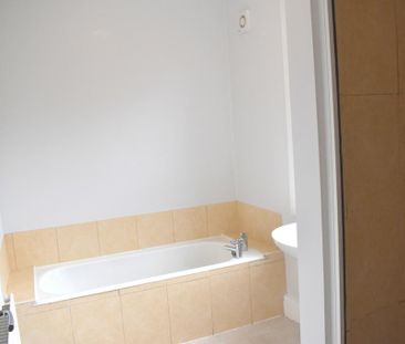 6 bedroom semi-detached house to rent - Photo 3