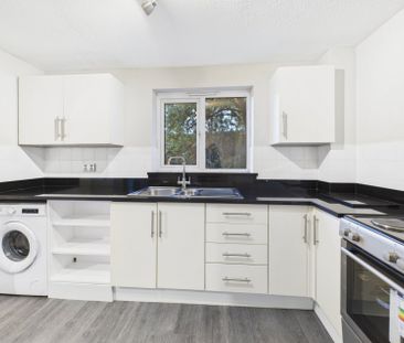 Knaves Hollow, Wooburn Moor, High Wycombe,HP10 - Photo 1