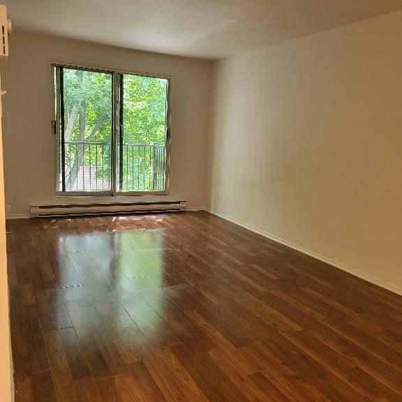 Repentigny 4 1/2 Rénové- 1255$ - Photo 1